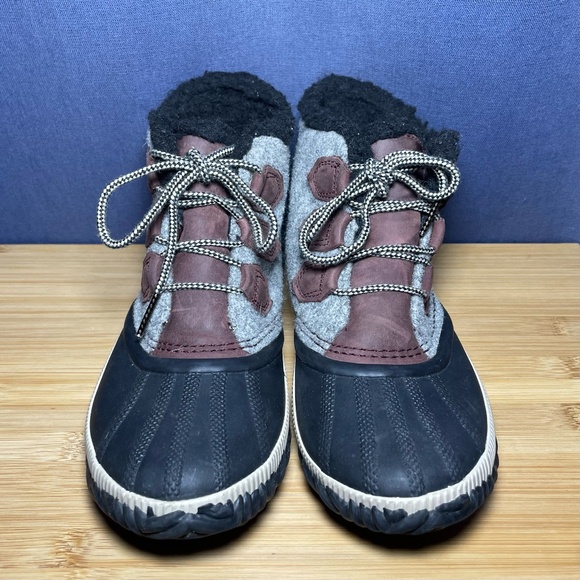 Sorel Waterproof Out N About Plus Lace Up Booties Boots Sz 8 Grey Black, Brown - Picture 5 of 10